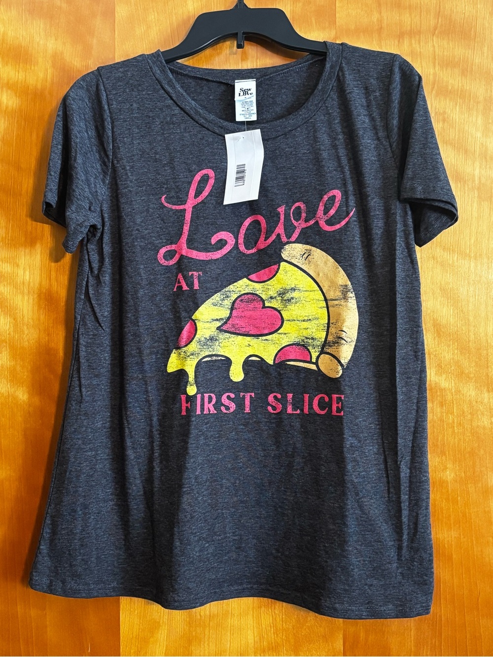 Sew in Love "Love at First Slice" Pizza Graphic Tee - Size Small